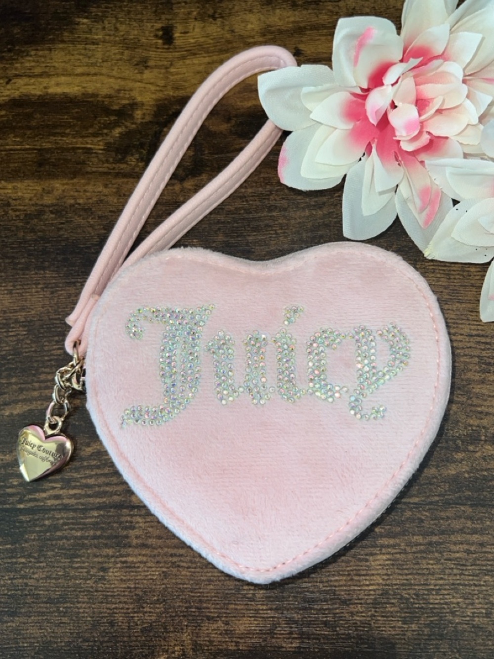 NWOT Juicy Couture Light Pink Heart Wristlet with Crystal Logo